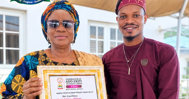Prof. Modupe Adelabu with FASU Rep