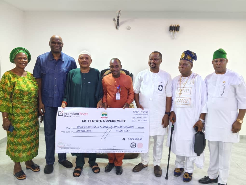 Owa-Oye Celebrates Ekiti State Best Teacher Award