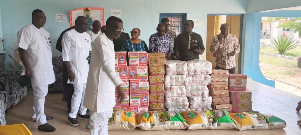 Oyebanji’s Erstwhile Advisors Donate Food Items to Motherless Home